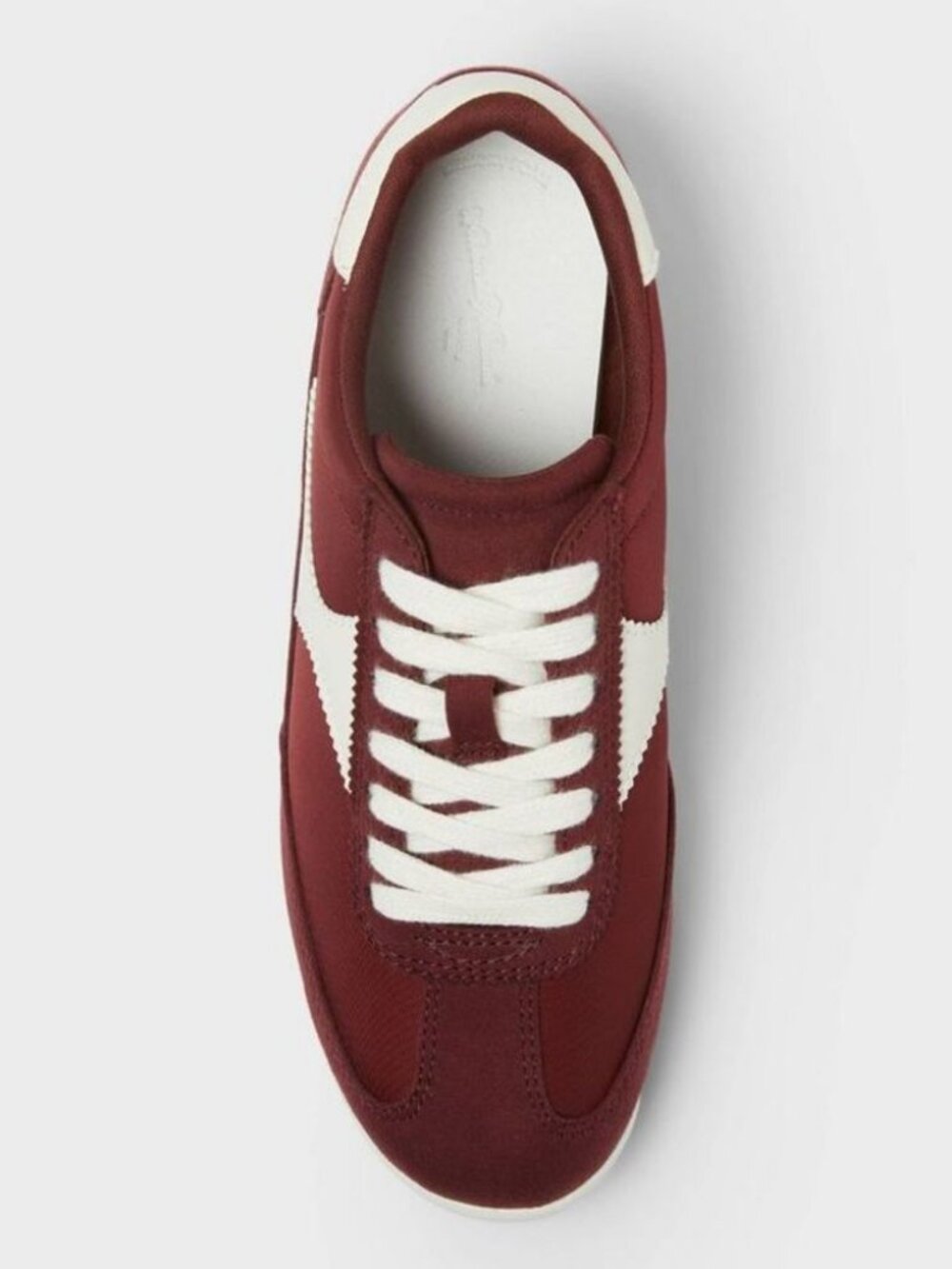 Women’s Skyler Sneakers Memory Foam Insole -Universal Thread Burgundy Size 7 NEW